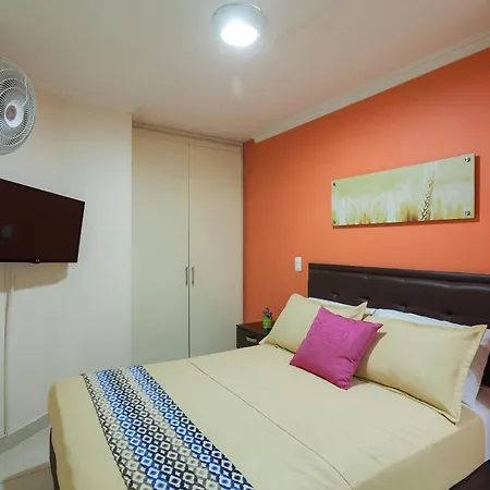 Apartamentos Laureles De La 70 Medellin Exterior photo