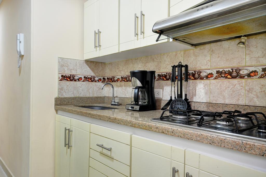 Laureles De La 70 Apartment *