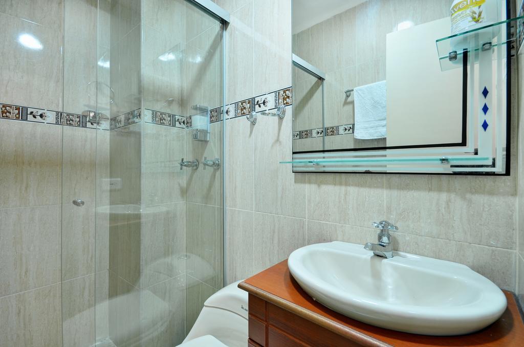 Laureles De La 70 Apartment *